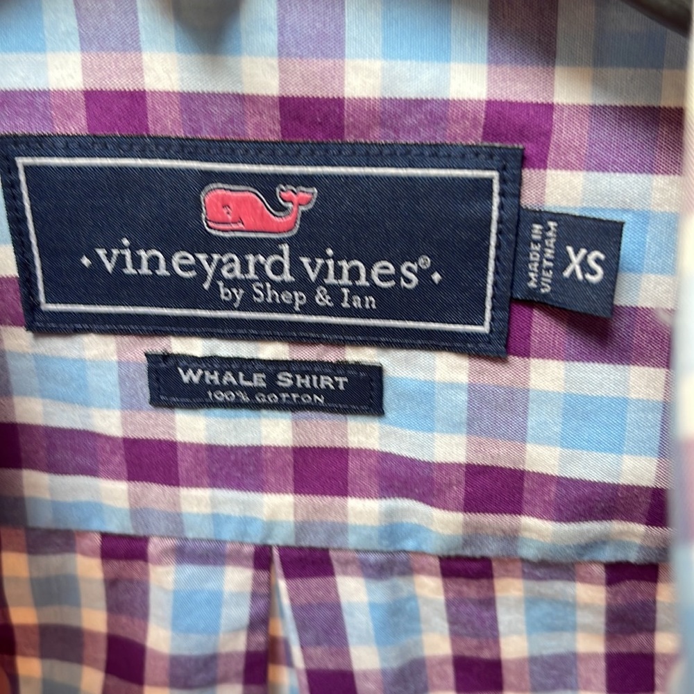 Vineyard vines, button down - Picture 2 of 3